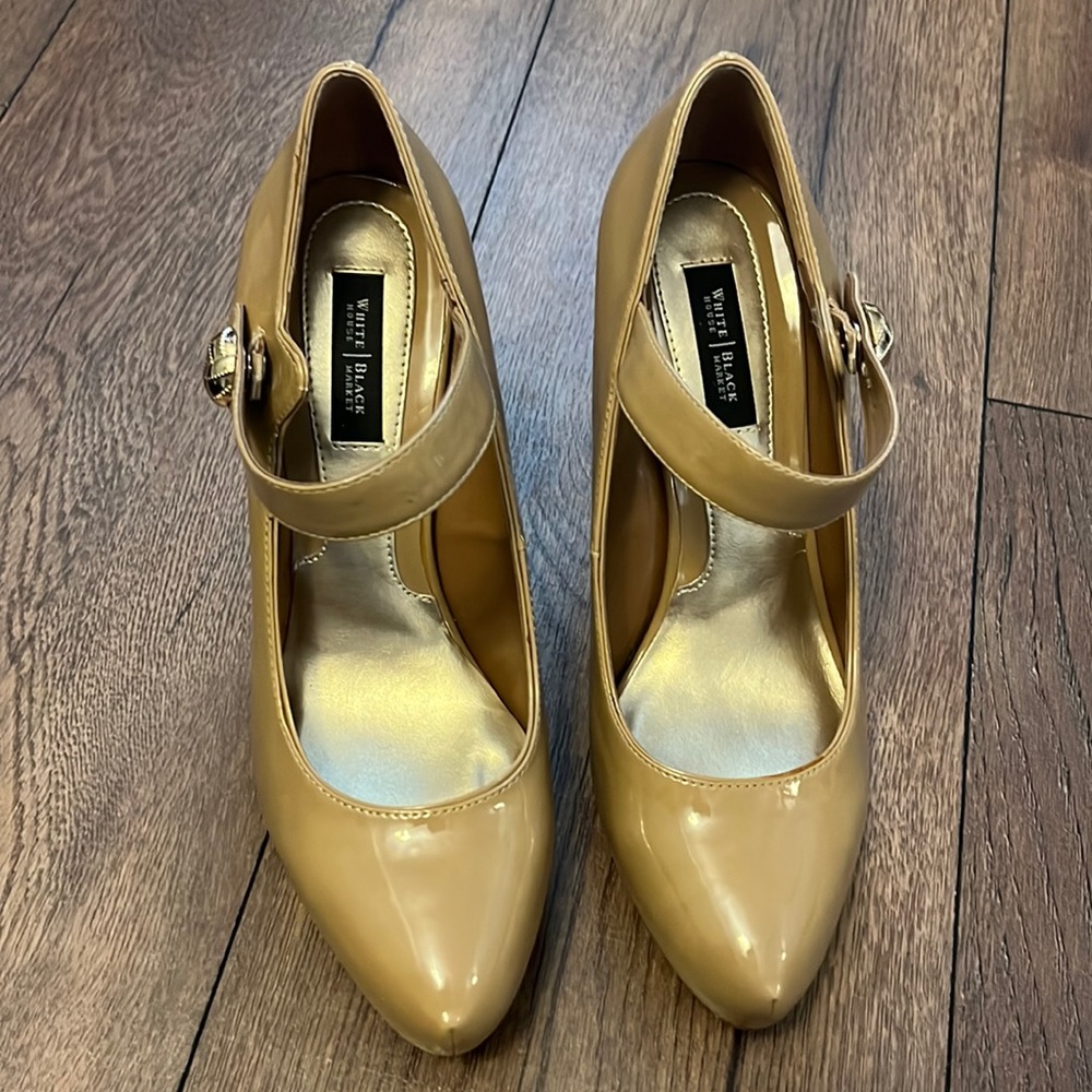 White House Black Market tan glossy heel